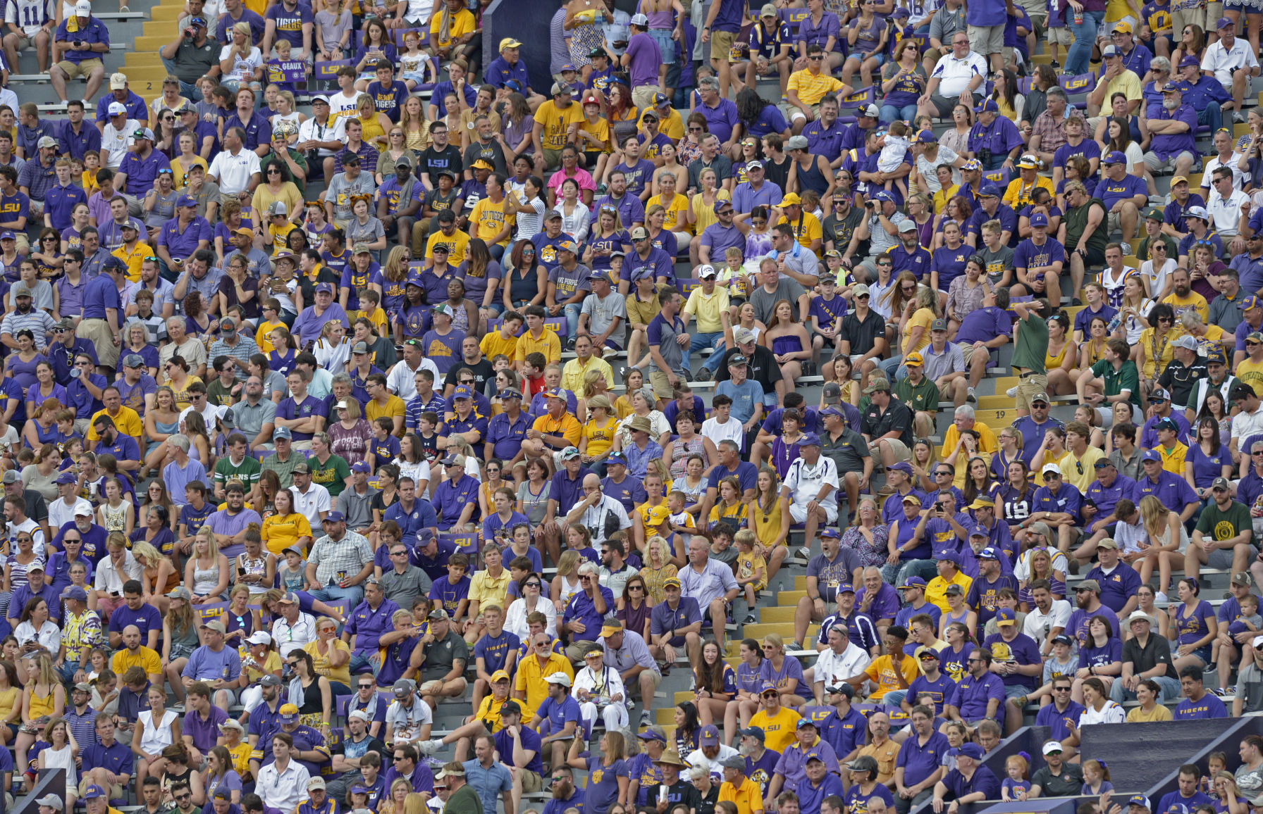 lsuslufootball.090918_HS_1952